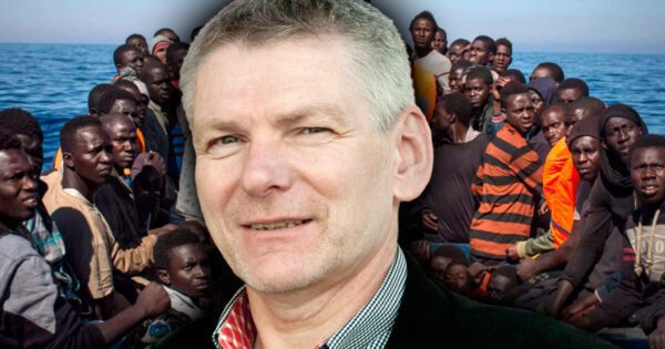 Jiří Hynek 2. díl: Přijímáním nelegálních imigrantů táhneme do pekel sebe i země, ze kterých přicházejí